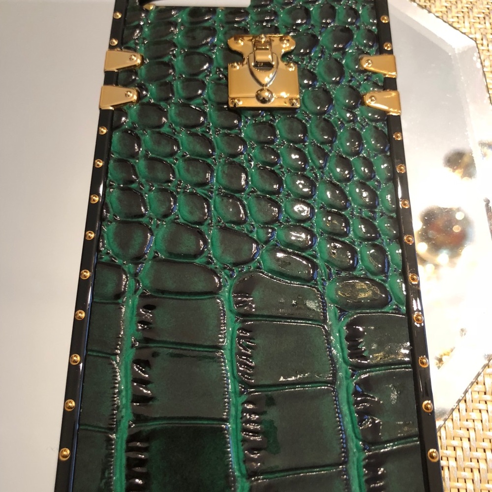 Gorgeous Green Crocodile iPhone 8 +phone case